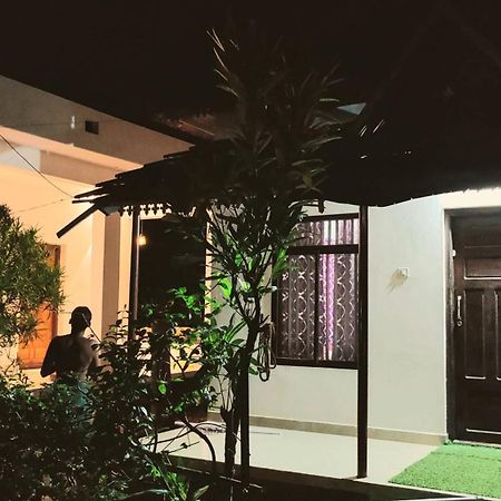 Munroe Heritage Inn Mundrothuruth Экстерьер фото