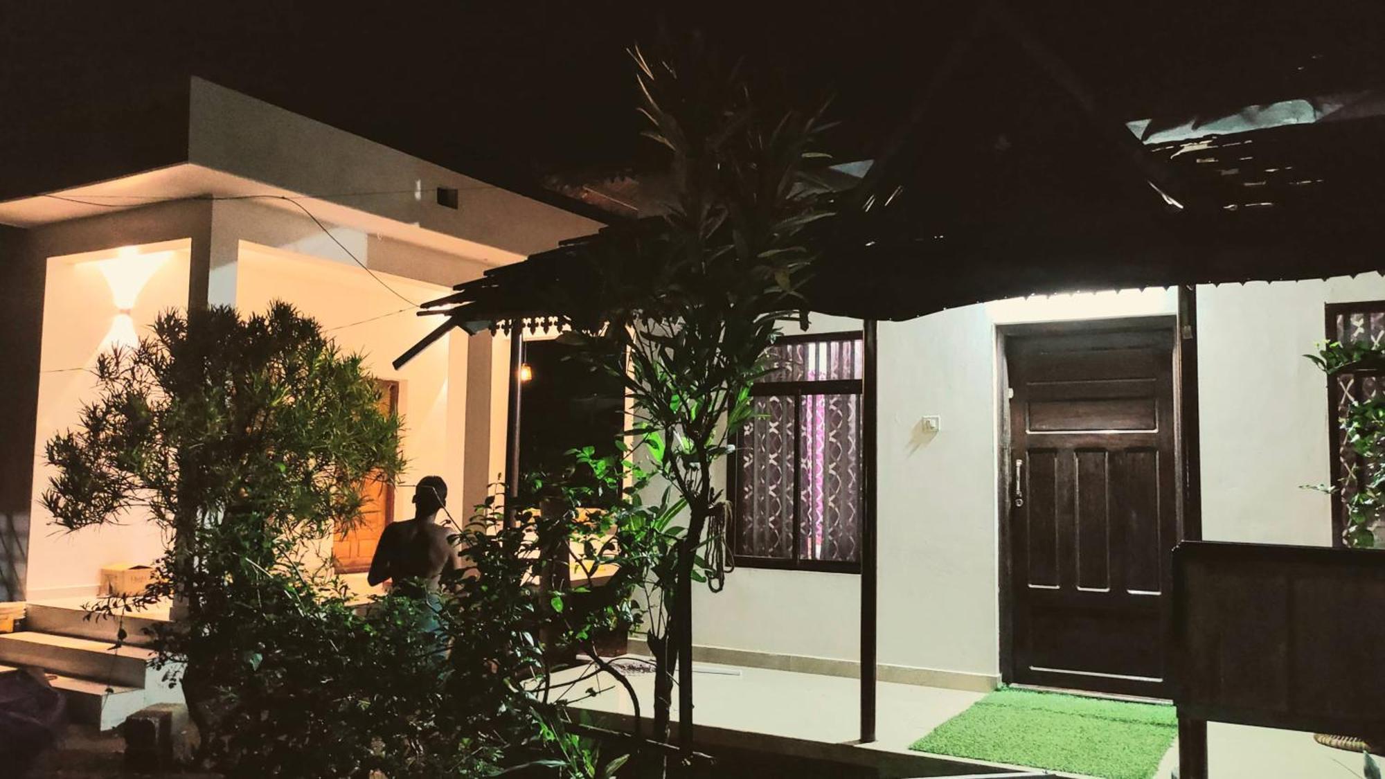 Munroe Heritage Inn Mundrothuruth Экстерьер фото